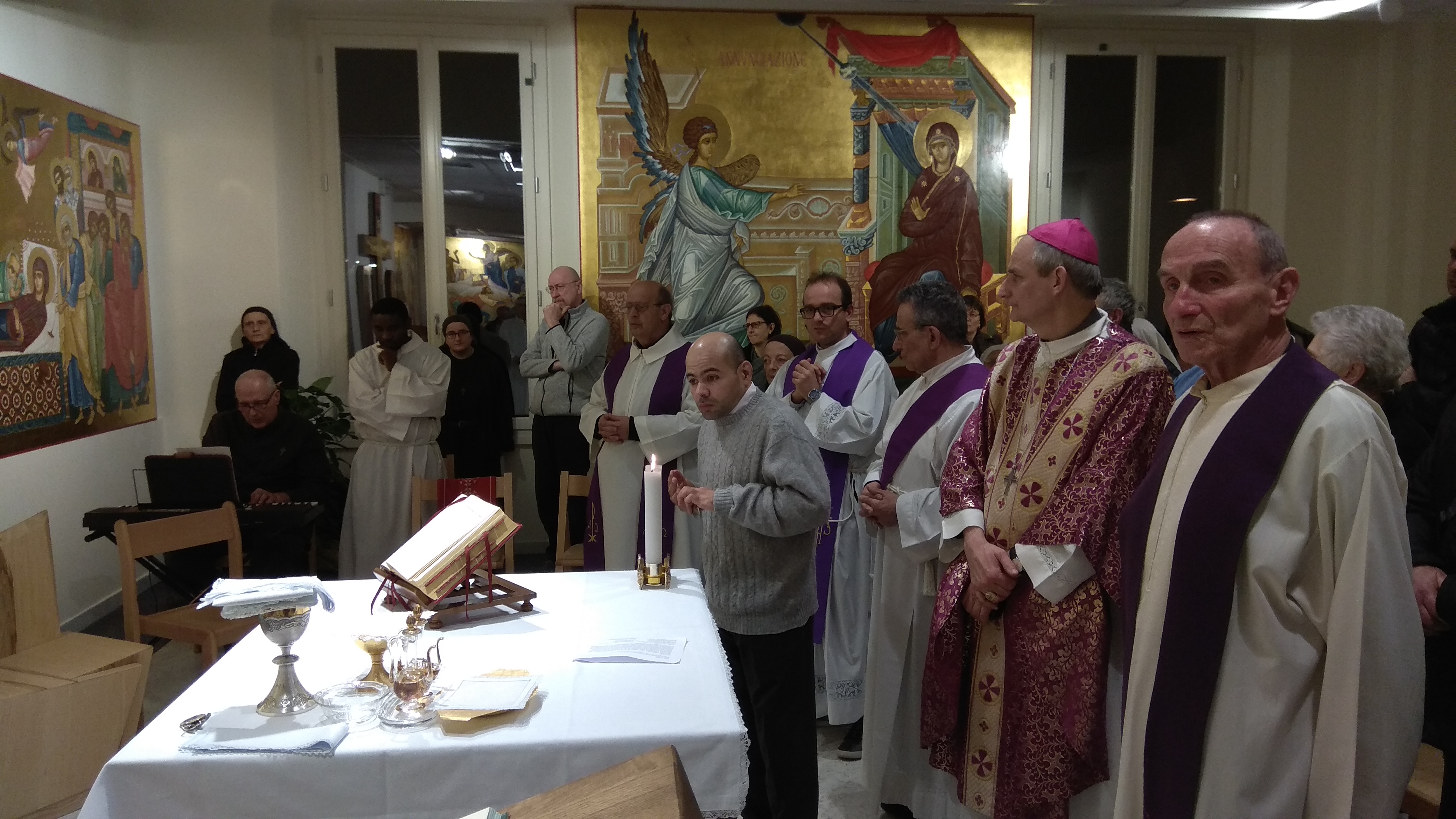 Inaugurazione della cappella Pad.23 con il vescovo Matteo